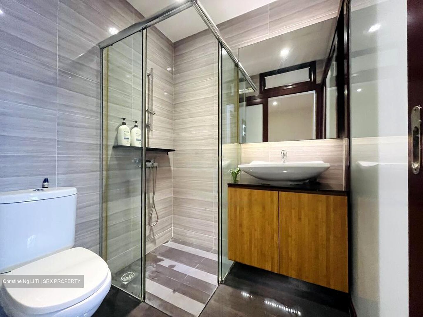 Koon Seng Road (D15), Terrace #462750811